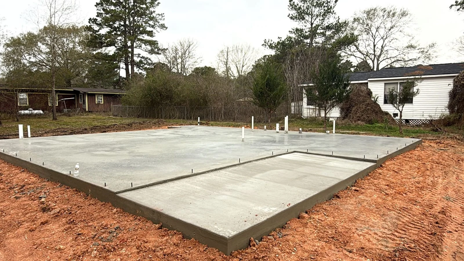 A poured house foundation slab by Santoyo’s Concrete