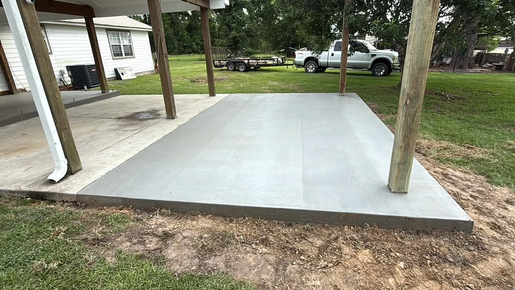 A finished concrete patio by Santoyo’s Concrete