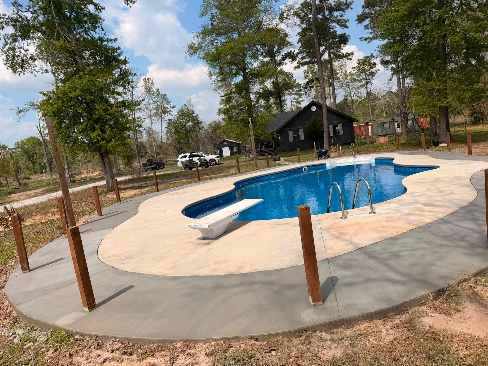 Sidewalks & Walkways poured by Santoyo's Concrete in East Texas
